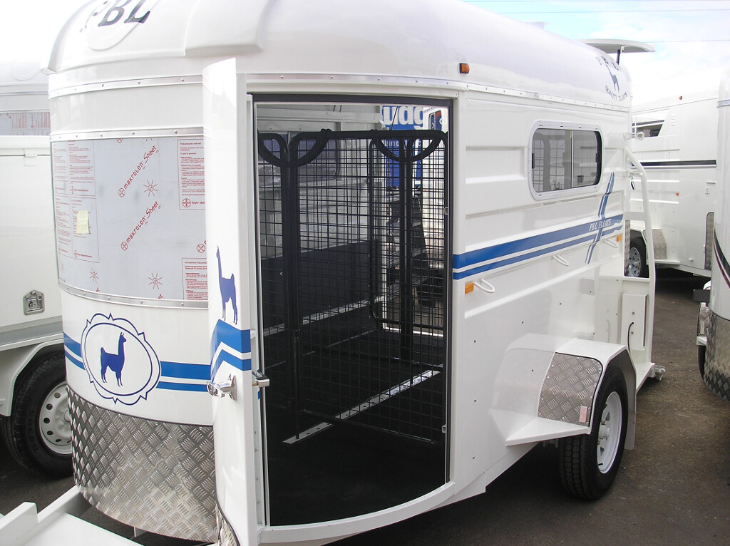 Single Axle Alpaca Float with Personal Access Door 