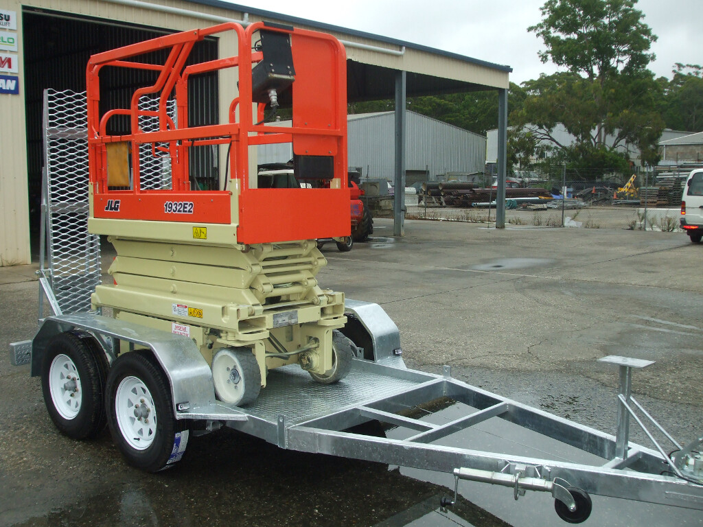 2000Kg Scissor Lift Trailer