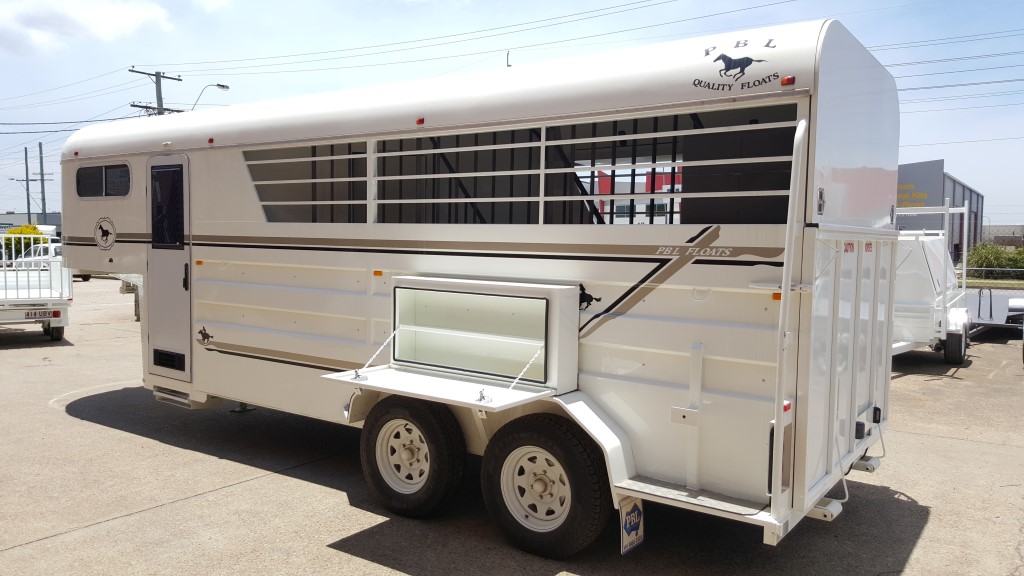 Gooseneck, Open Sides with Mudguard Tack Box